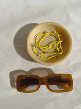 Load image into Gallery viewer, THE VACAY SUNGLASS CHAIN - YELLOW BLOOM: Yellow Bloom
