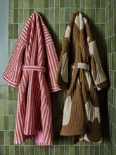Load image into Gallery viewer, Mosey Me - Tulip Quilted Robe