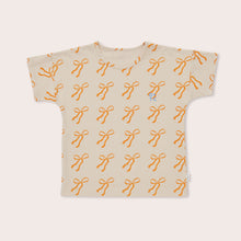 Load image into Gallery viewer, Olive & the Captain - Cream Bows Relaxed Fit Tee