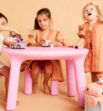 Load image into Gallery viewer, Cowrie and Conch - Orchid Confetti Table