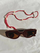 Load image into Gallery viewer, THE VACAY SUNGLASS CHAIN - RED BLOOM: Red Bloom
