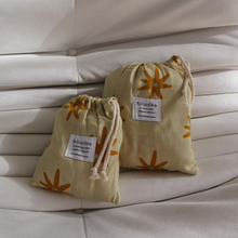 Load image into Gallery viewer, Stardust Bassinet Sheet - 70% bamboo + 30% cotton