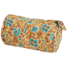 Load image into Gallery viewer, Sage x Clare - Magnolia Makeup Bag - Turquoise