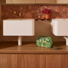 Load image into Gallery viewer, Bonnie & Neil - Leon Emerald Medium Toiletry Bag