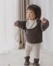 Load image into Gallery viewer, Susukoshi - Knit Baby Booties - Lava Rock