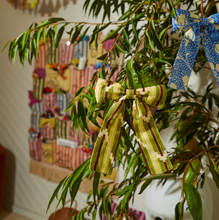 Load image into Gallery viewer, Sage x Clare - Nisha Bow Decoration - Palm