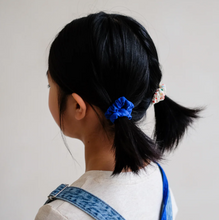 Load image into Gallery viewer, Mimi & Lula - Heartbeam Skinny Scrunchies