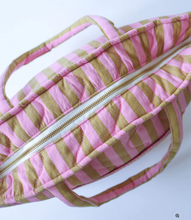 Load image into Gallery viewer, Mosey Mae - Sprout Quilted Bag - Lilac