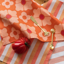 Load image into Gallery viewer, Bonnie & Neil - Shell Teaspoon