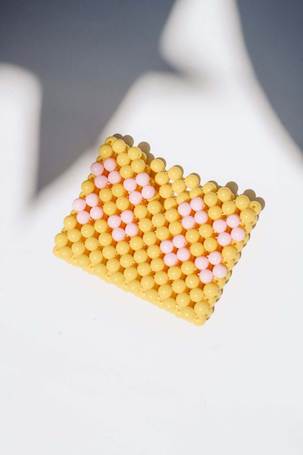 BEADED CARD HOLDER - YELLOW/PINK