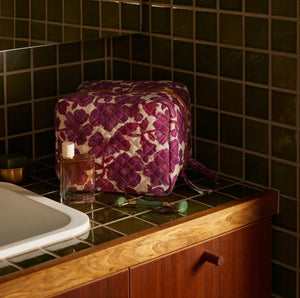 Bonnie & Neil - Leon Lilac Large Toiletry Bag