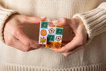 Load image into Gallery viewer, Art Cube - Flower Pop
