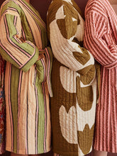 Load image into Gallery viewer, Mosey Me - Tulip Quilted Robe
