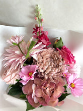 Load image into Gallery viewer, Mother’s Day Bouquet
