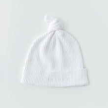 Load image into Gallery viewer, Rai &amp; Co Baby Beanie Ribbed Knotted: Beige
