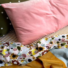 Load image into Gallery viewer, Castle - Baby Pink Velvet Pillowcase
