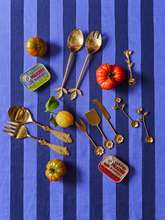 Load image into Gallery viewer, Bonnie &amp; Neil - Wild Flower Cheese Knife Set
