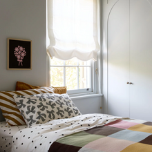 Load image into Gallery viewer, Castle - Marshmellow Patch Jumbo Knit Throw
