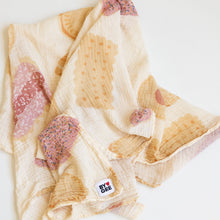 Load image into Gallery viewer, BY GEE - Bickie Break Organic Swaddle
