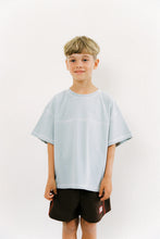 Load image into Gallery viewer, JUNI - Theo Tee - Stone Blue
