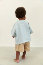Load image into Gallery viewer, JUNI - Theo Tee - Stone Blue

