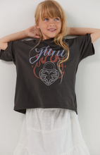 Load image into Gallery viewer, Juni  - Hearts On Fire Tee
