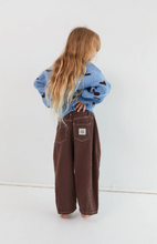 Load image into Gallery viewer, Juni - Dylan Barrel Leg Jean - Cocoa
