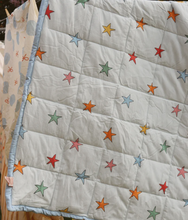Load image into Gallery viewer, Play Linen - Retro Star Quit
