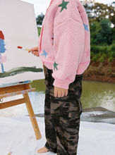 Load image into Gallery viewer, Juni - Scottie Pant Camo

