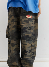 Load image into Gallery viewer, Juni - Scottie Pant Camo
