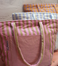 Load image into Gallery viewer, Mosey Mae - Sprout Quilted Bag - Lilac
