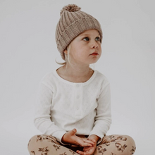 Load image into Gallery viewer, Miann &amp; Co Chunky Beanie - Fawn
